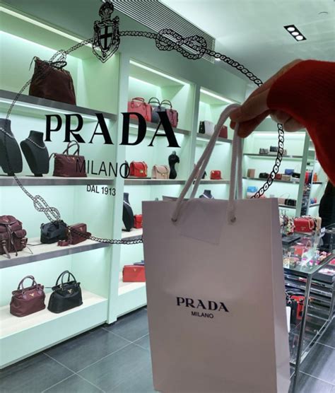 香港 outlet prada|香港必買精品2024.